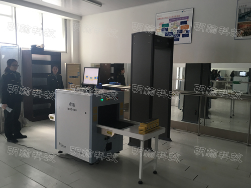 学校安检门